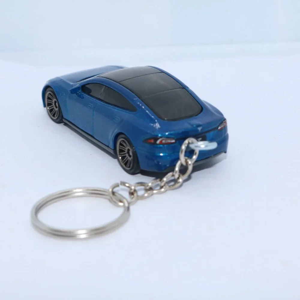 Matchbox 2022 Tesla model S custom keychain 1/64 scale