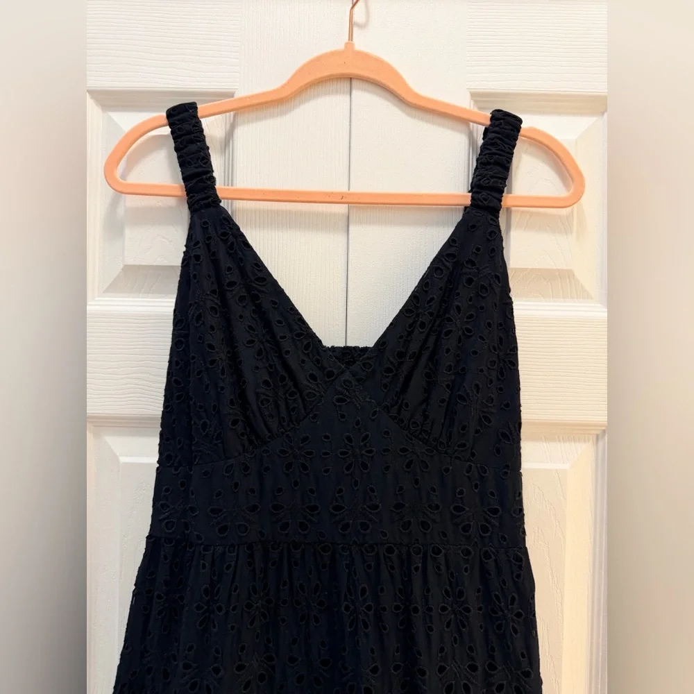 Abercrombie & Fitch chic black