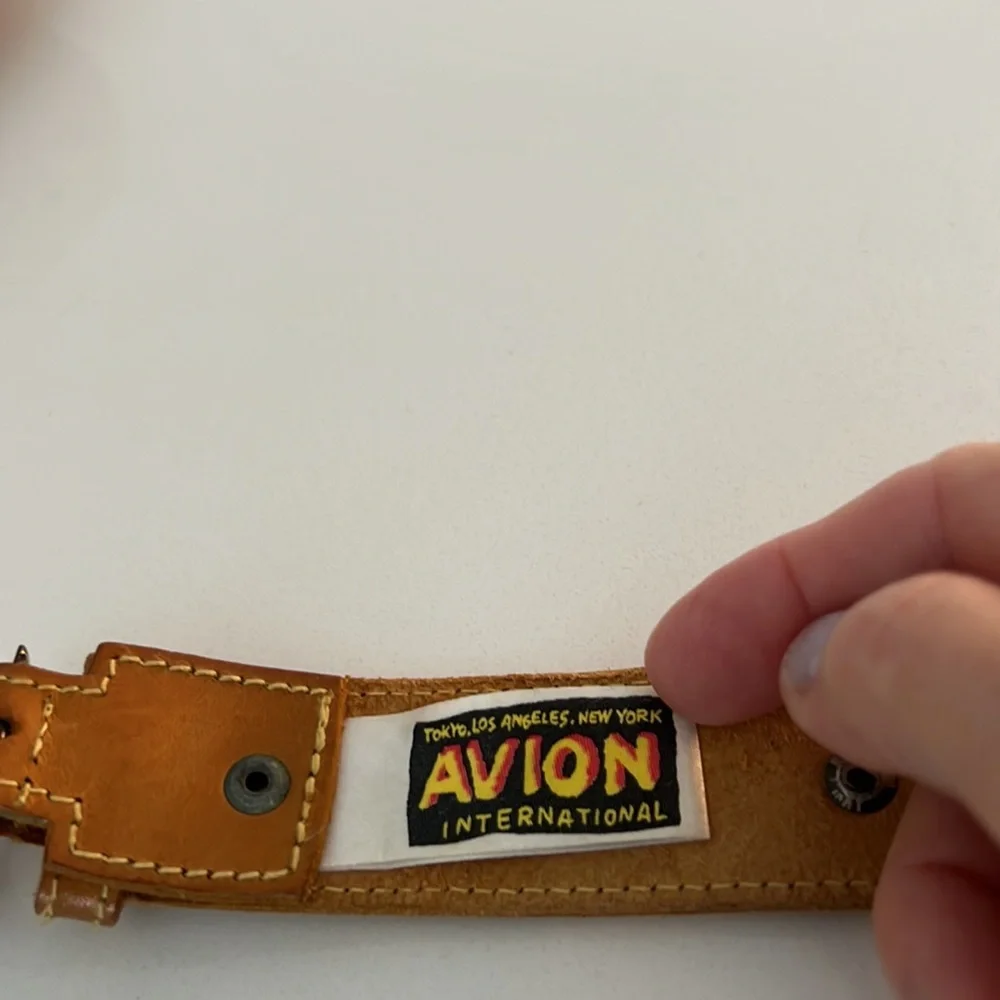 AVION INTERNATIONAL vintage mustard