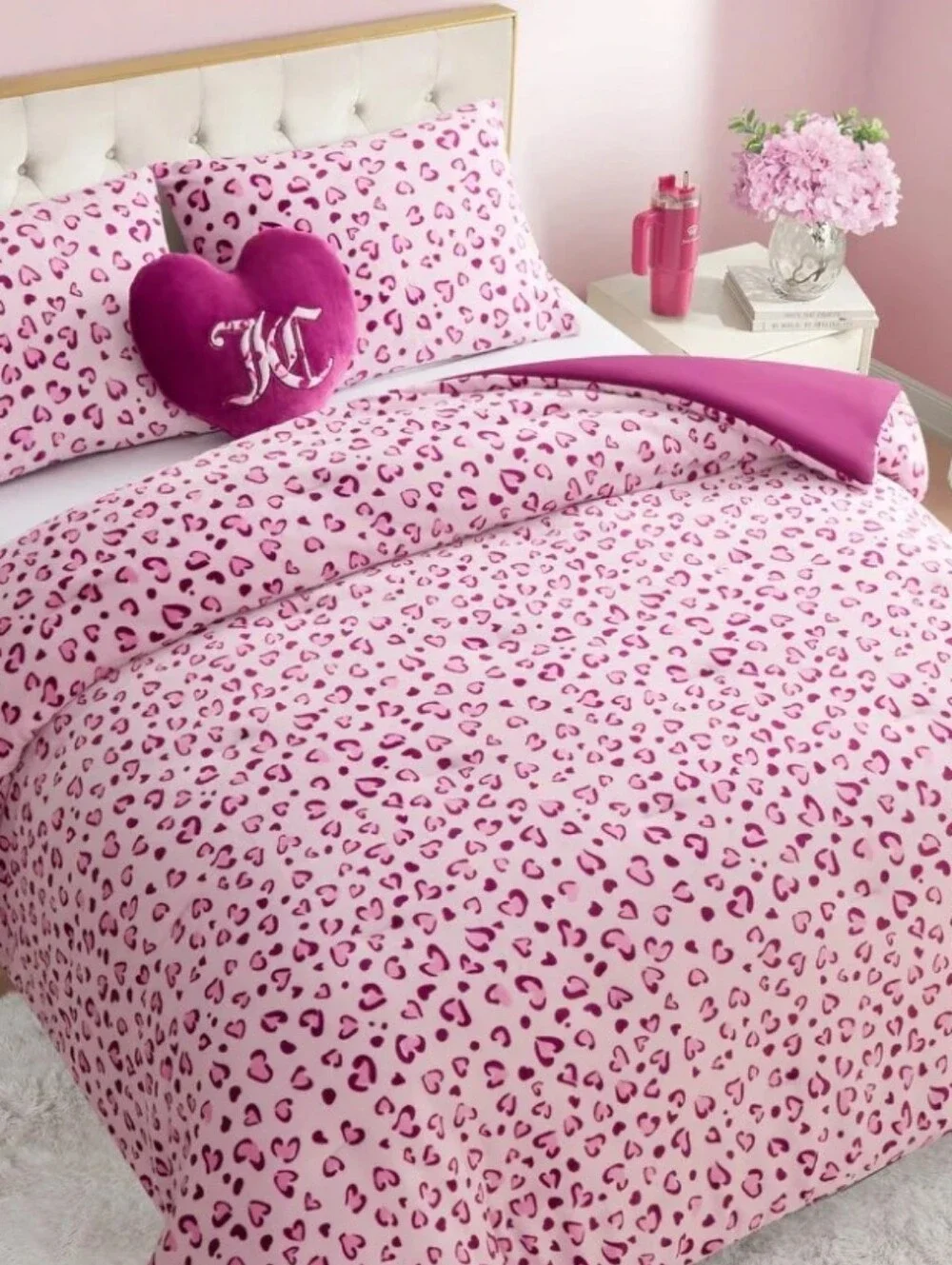 Juicy Couture bright pink