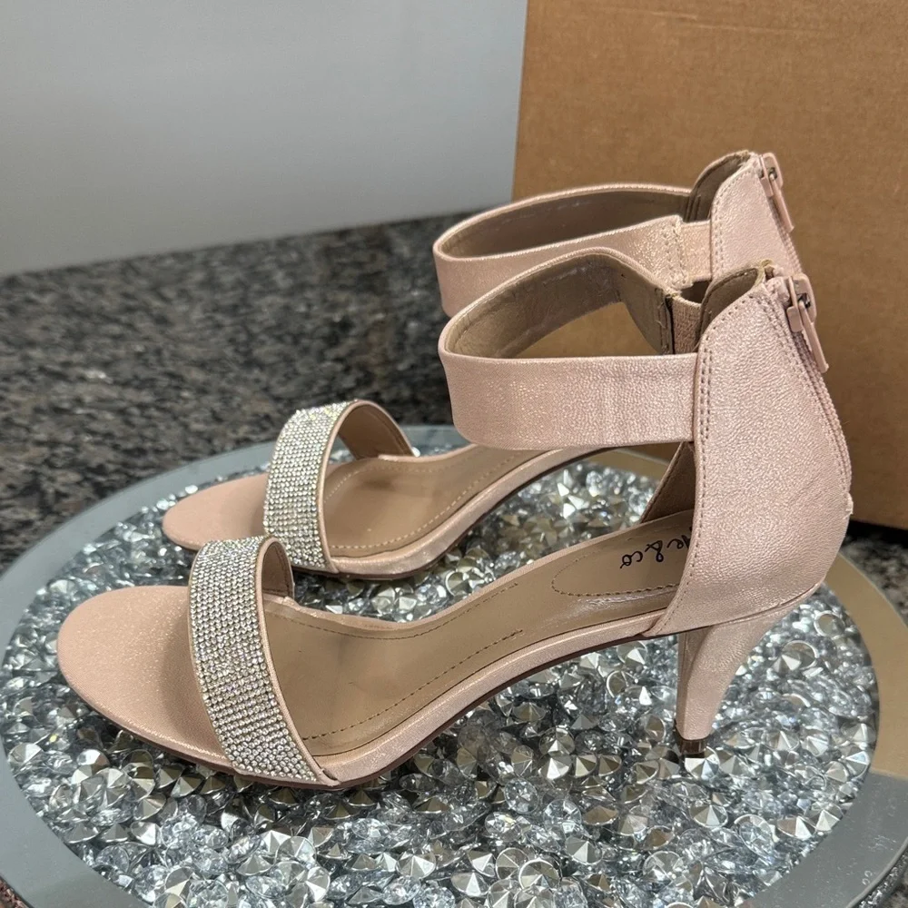 Style & Co. wide new