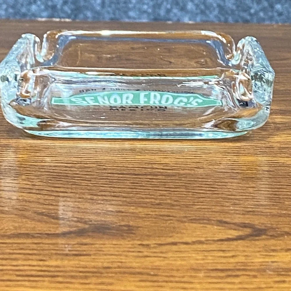 Senor Frogs vintage senor