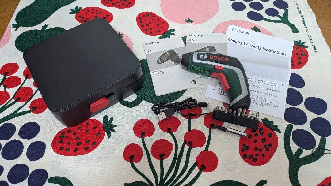 BOSCH IXO7 Electric Screwdriver with Carrying Case!